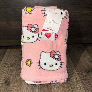 Hello Kitty Pink Spring Tulip & Flowers 🌸💐🌷 Set Of 2 Hand Towels